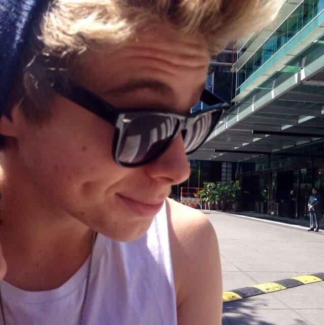 @lukezourry