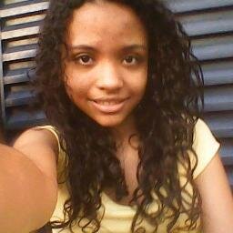 Amo Thiaguinho , sou sagitariana, simpatica , segue que eu sigo de volta ;)