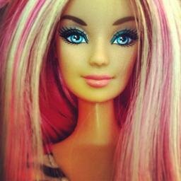 Barbie, simplesmente a boneca mais fantástica do mundo! Dona do blog: http://t.co/uNaPIqm7Gx