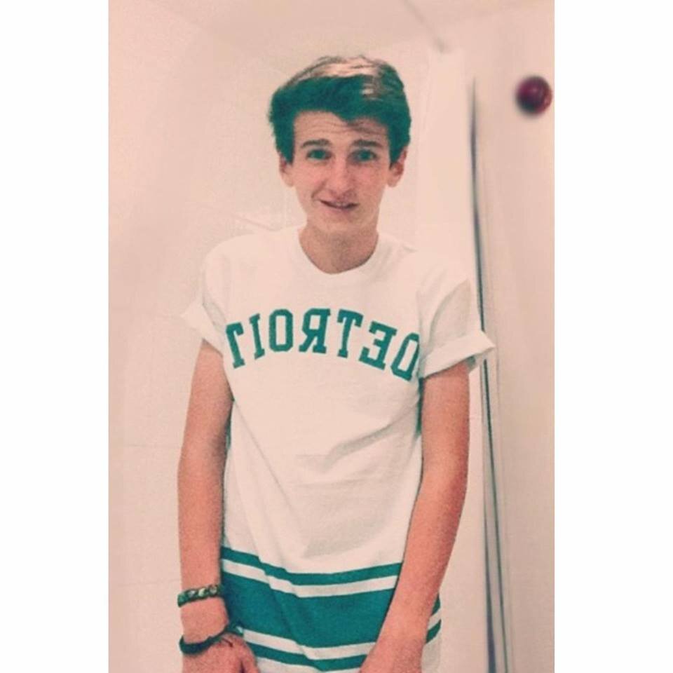 new twitter
shoutout for shoutout
will follow back:)