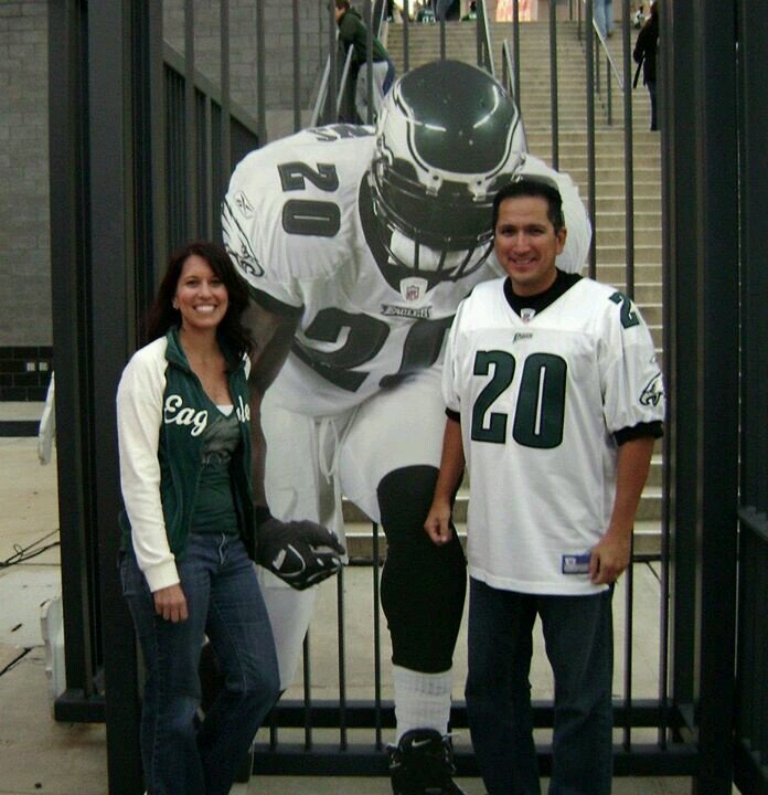 Active sports fan that supports the Philadelphia Eagles, Los Angeles Angels, and Philadelphia Flyers. Challenge yourself everyday!!!