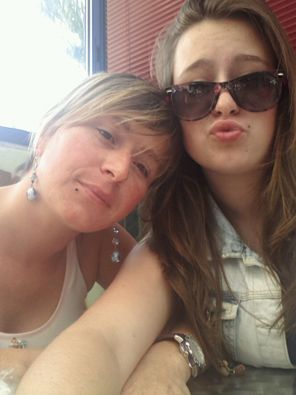 evamoka33's profile picture. 