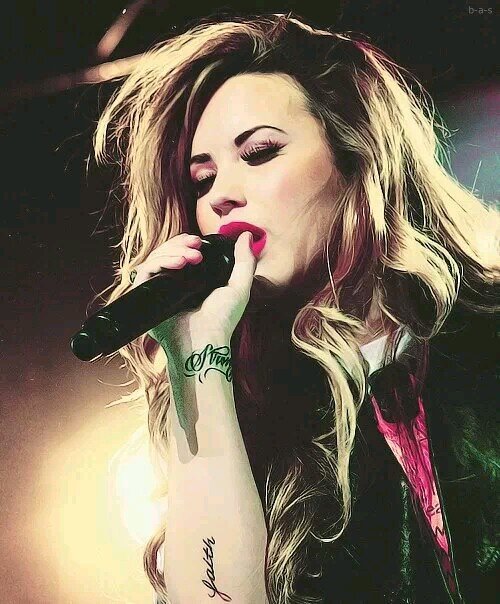 △ Nothing's fine, I'm torn or I'm a warrior. △