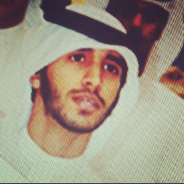: انا يا وجد حالي وجد بدوٍ يحترون البـرْق// تجف ارياقهم وانياقهم تحيا على البـآرق
Kik:aboarab_01