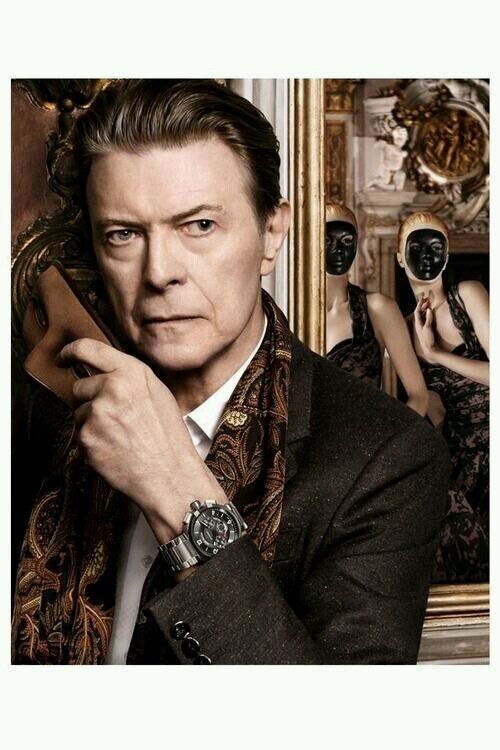 Follow our instagrams Davidbowiefansunie01 - 05