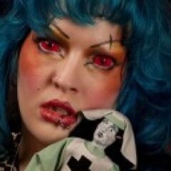 I'm a surrealist doll artist https://t.co/GOZLxwnQbu ,Alternative model.I'm into  art,the occult,sewing and I have a painting pet squirrel @winkelhimer