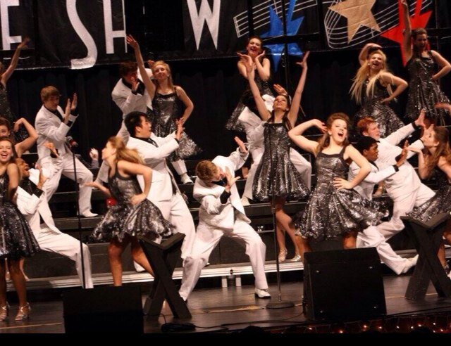 ShowChoirPains's profile picture. Show choir has been my life for 7 years. Never give up on your dreams. #JustKeepSINGING