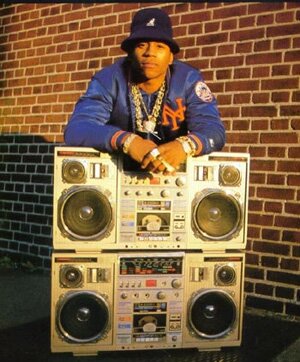 Follow Us for all your favorite old school hip hop jams, and even some you've never heard before. Retweet your favorite songs to spread good music.