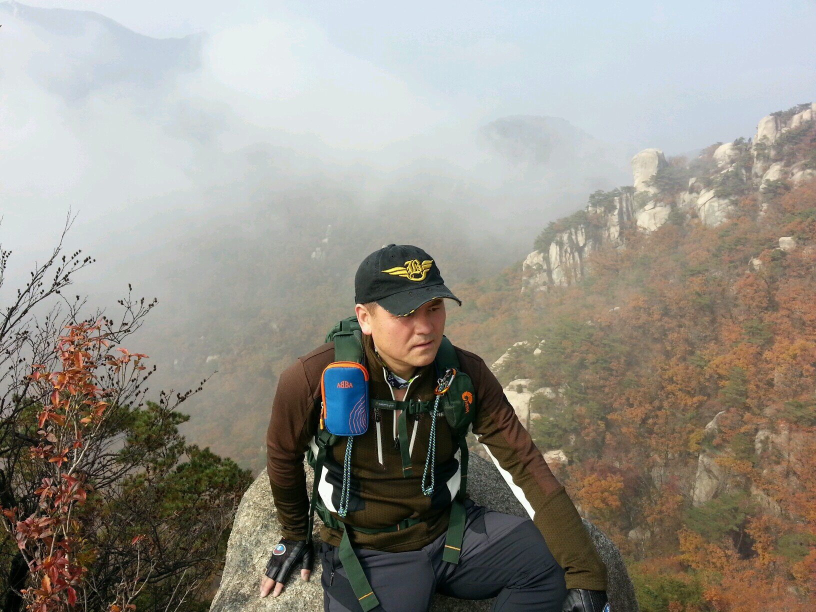 오늘 하루에 감사하며 자연과 더불어 삶의 여유를 즐기며 이젠 좀 느린 삶을 살고싶은 소박한 꿈을 꾸는 사람입니다.
오늘도 행복한 하루 되시길 바랍니다..^^(Have a nice day)