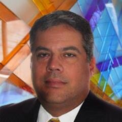 Peruvian Lawyer interested in telecommunications, technology, web 2.0 and social networks.