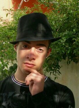 ciao a tutti sono un dj producer house nato nel 1993 seguitemii e non ve ne pentirete ;)