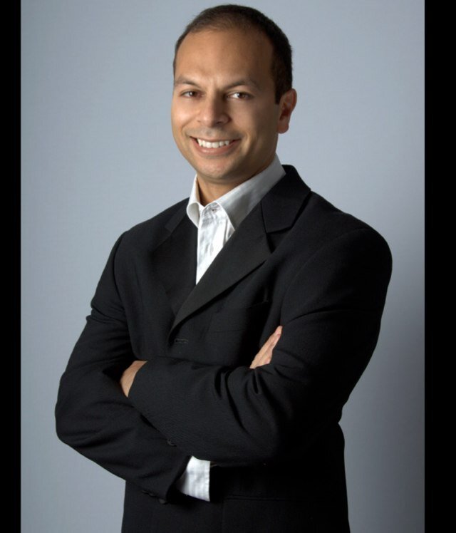 Car loving dentist helping patients and also dentists with their Professional Indemnity.