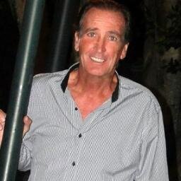 Entrenador del Barcelona SC....... Apasionado por el fútbol, por mi familia y mis amigos.