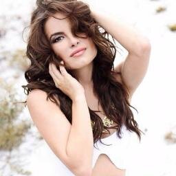 Sou atriz e cantora trabalho na Rede record  meu novo trabalho e na novela Pecado Mortal *-*