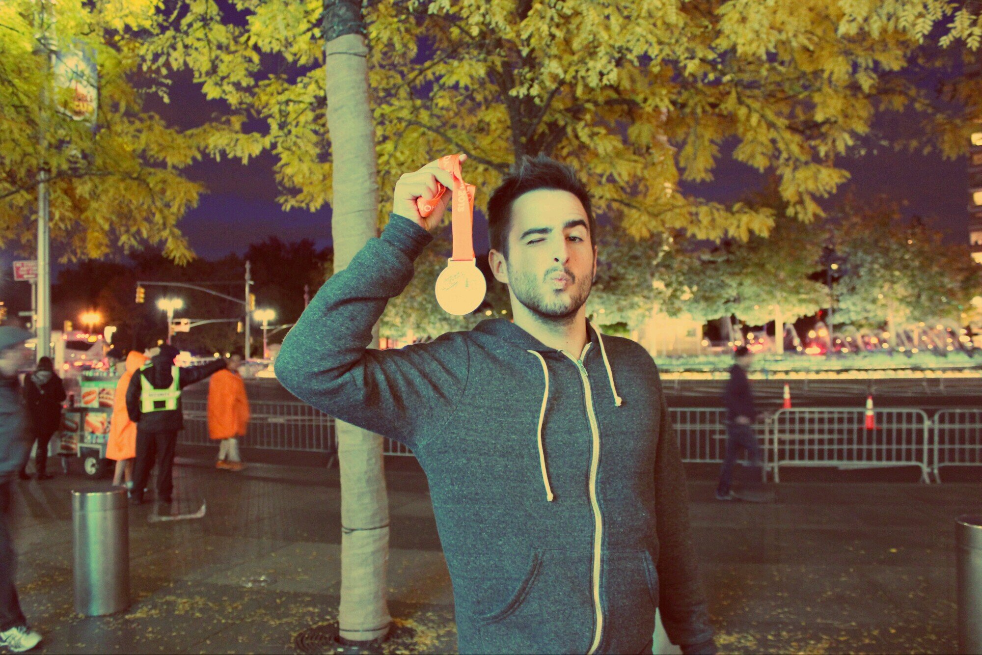 Kintxocortes's profile picture. Me encanta el olor a Internet por la mañana.