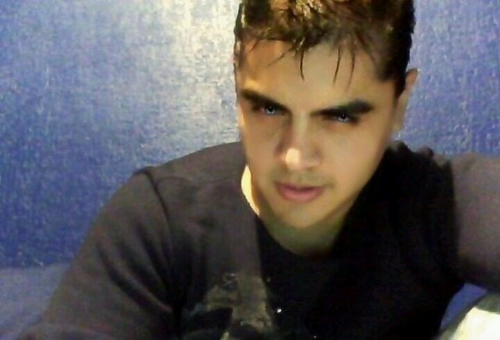 sincero,tierno,amoroso,coketo,carismatico,burlon,sencible,caracter fuerte, 23 años del df ;)