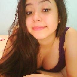 Tu é um anjo que caiu do céu p me cuidar e p eu cuidar, assim do nada te conheci, besst, conta sempre comigo p tudoo, te amo muito /@_prazeramanda