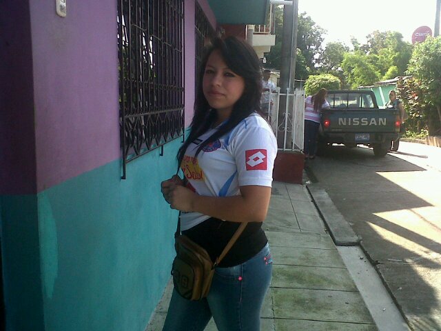 Enojada resentida pleitista... Asi soy yo*-*en esta vida lo mas inportate es mi MaMa! vive tu vida no la de los demas(: ||Sigeme & te sigo||•