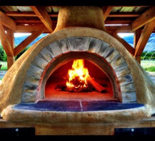 Hearth_and_Hand's profile picture. Hearth And Hand Wood Fired Artisan
#Ovens #Loaves #Flatbreads
Mobile Oven Catering and #slowrise #Wildyeast #Dough made slowly in the #similkameen #Okanagan