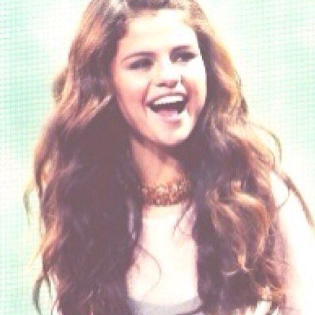 FREE FOLLOW! PLEASE FOLLOW MY OTHER ACCOUNT @GomezPicklez
