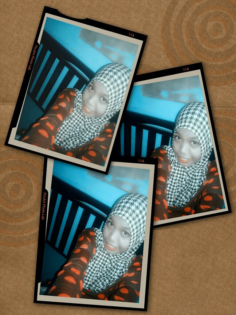 Buat lah orng  ♈ªϞƓ ad d sklling anda tersnyum slagi kita bissa ̮o•к•ε•γ̮.        (y)   ̮o•к•ε•γ̮.  '                           ^