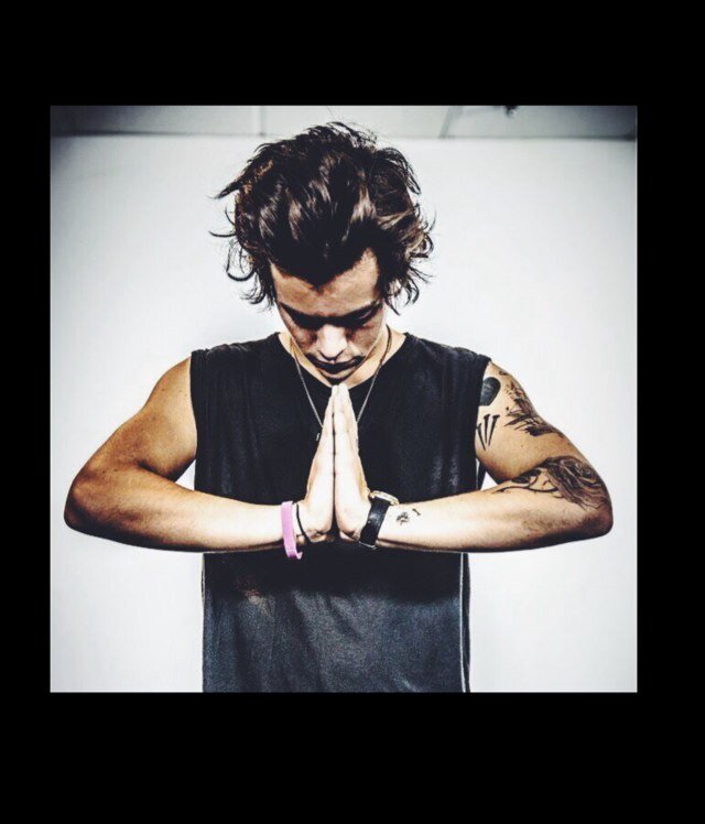 Love me some one direction! Harry is da babee:) i would die if he retweeted me! Follow me loves! IG || ask for it....