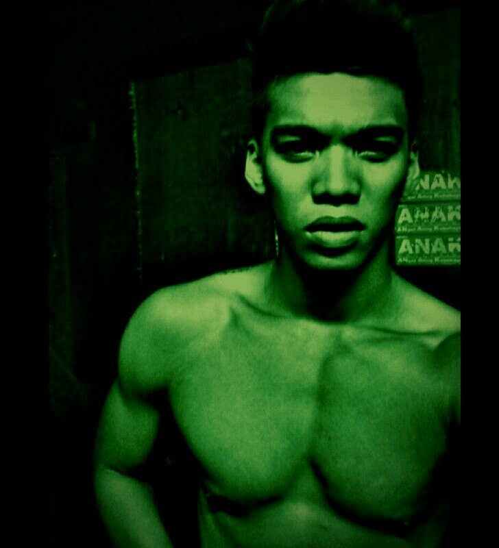 dhello_twitt's profile picture. love me