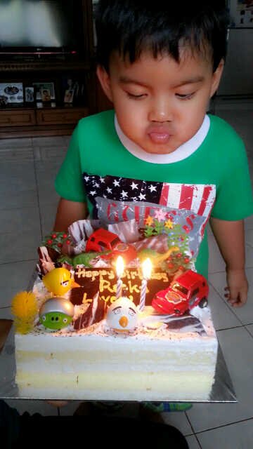 Birthday cakes untuk daerah jaksel free ongkir. Fresh from the oven, made by order, pesan & antar ;) cp : 081316622490 / 211EABF1