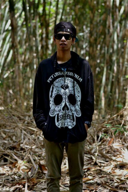 Hoby maen biliard n tattoo, snenk liat orank tatoan , pengen full tattoo di lengan kalau uda sukses nanti ,