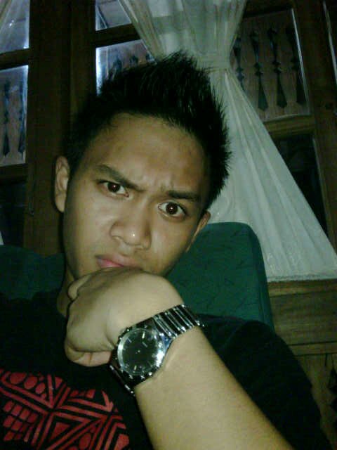 I'm a simple boys. || I just want to found a friend. And Jesus is my power and my Every thing...:)o:)