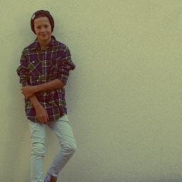 Chiller/Kino geher/Facebook/Twitter/Instagram ;D 3