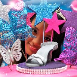 HBD:11-08/hija de Dios/sorprendente/dones..que ni te imaginas ;) amo estar con mis amigos/cine/pizza/comidaa♥/iglesia/unica! lol---* amo rapido, olvido lento!