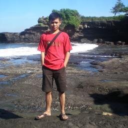 jadilah kamu seperti pohon yang rindang, akan banyak orang yang akan berteduh di situ.
