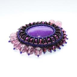 I like beaded jewelry!