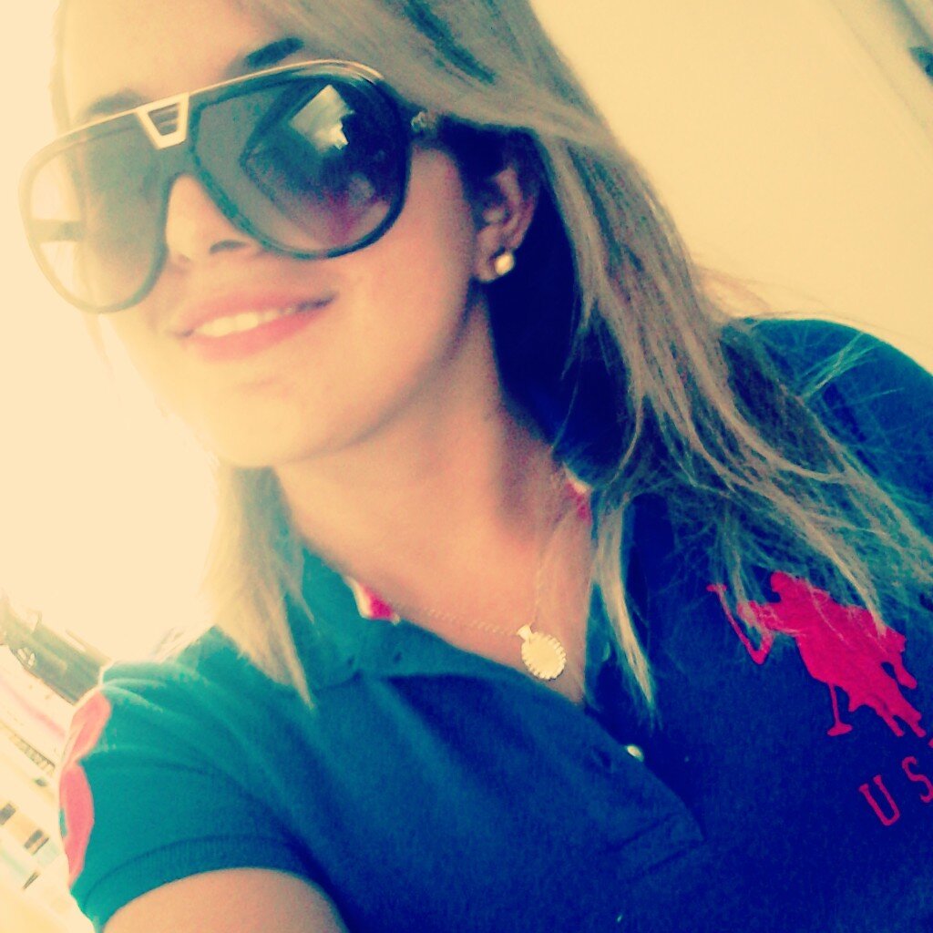 Forrozeira | uma das @_musasdosafadao | fã do @wesleysafadao  | Flamenguista | quer saber mais? Siga-me. | http://t.co/S2lm6ekL