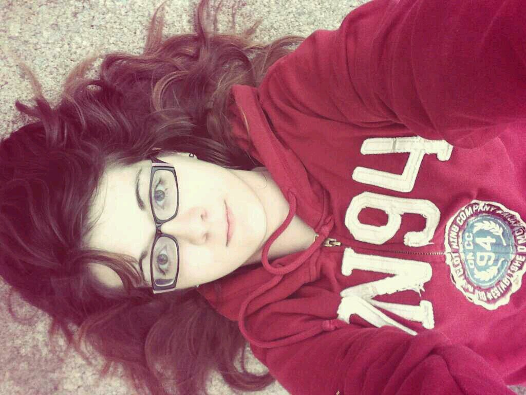 FlutteryShyGal's profile picture. Lalala..