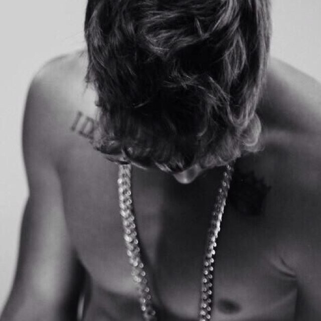 I love justin bieber forever.The netherlands love you justin!