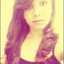 Eu não sou uma Princesa porque tenho um Príncipe. Sou uma Princesa porque sou filha de um Rei .