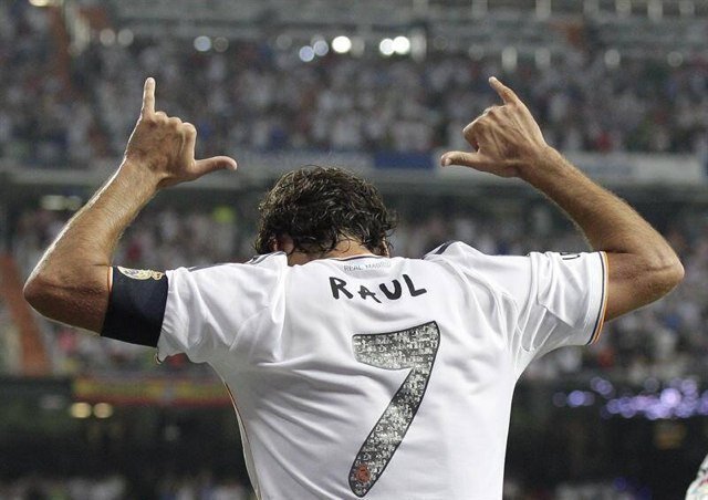 Dos cosas que necesitas saber de mi: 
1.-Soy madridista 
2.-Me gusta el whisky