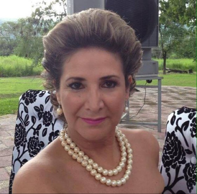 Orgullosamente Chiapaneca, Mujer emprendedora, Comprometida con mi Hermoso Chiapas, Jefa de Familia, Madre de @TonoLp.