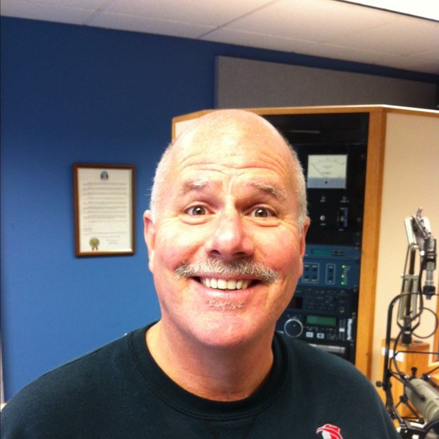 I'm an awesome radio announcer!!