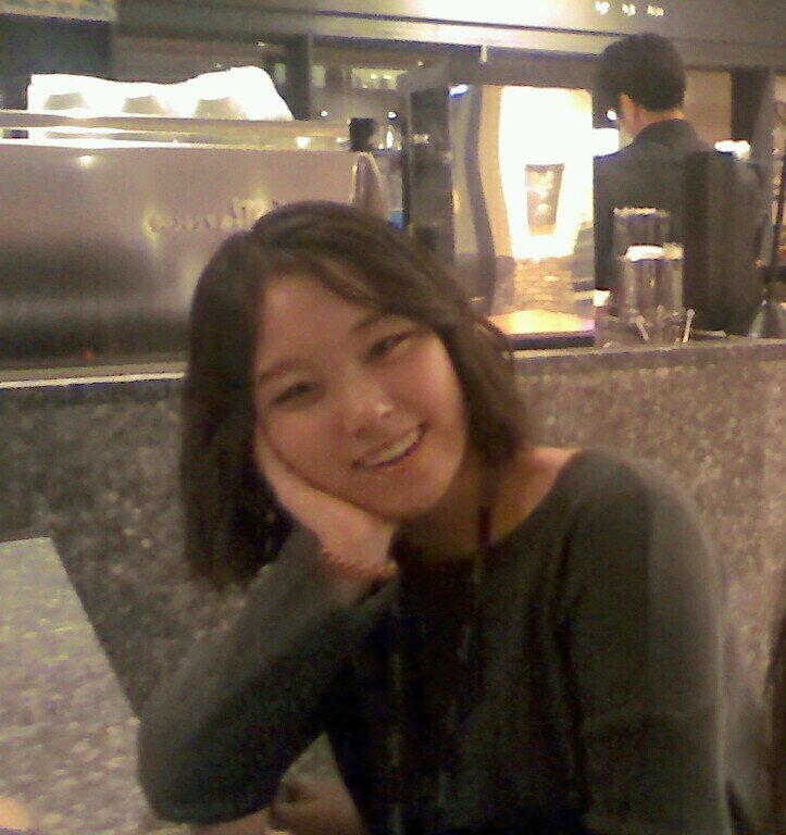 술과 음악과 영화를 좋아하는 루쎄로입니다. 모 방송국에서 뉴스를 만드는 데 일조(?!)하고 있습니다. 페북을 좀 더 많이 해요.