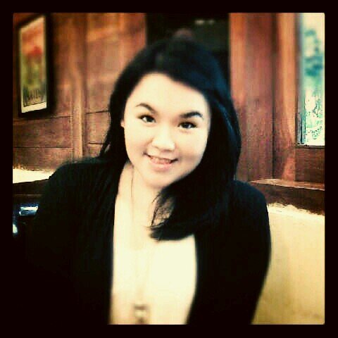 Work hard, play harder ♥ Poetry writing, song lyrics, novels, music, singing and shopping!!