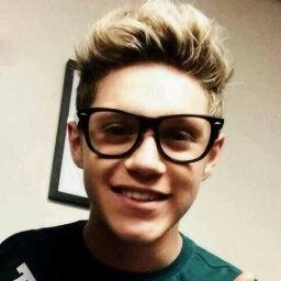 So get out, get out, get outta my head,and fall into my arms instead♪ ♥   #onedirectiononelove