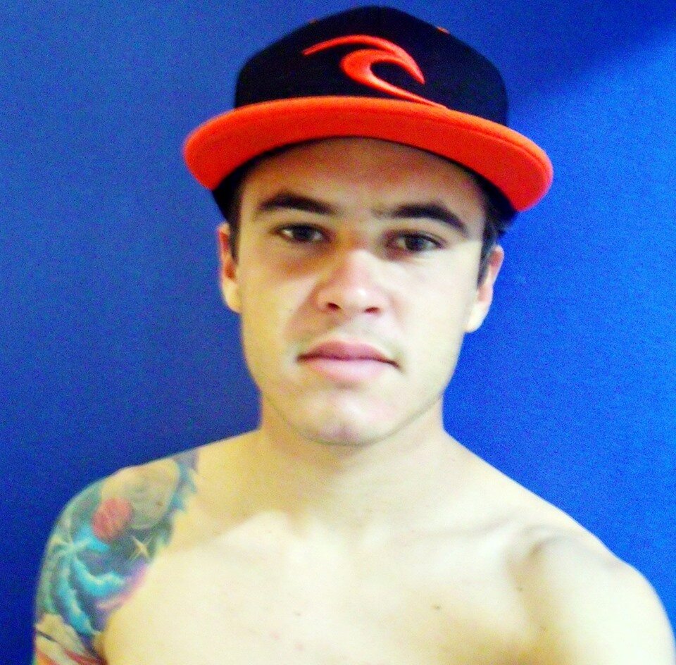 VieiraFreesurf's profile picture. Não espere o futuro mudar tua vida, porque o futuro é a consequência do presente..