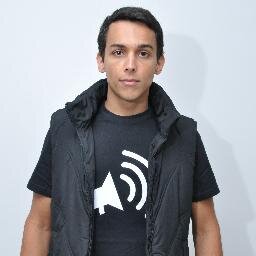 Casado com Karoliny Ferreira
Pai da Sara, 
e Integrante do Ministério @Inconformadoos