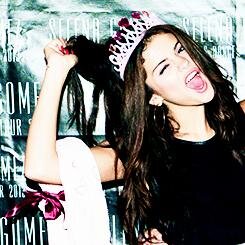 onsaylor's profile picture. I just wanna say thank you Selena, you are the best of the WORLD.