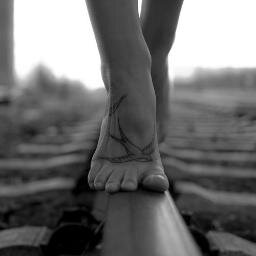 Alter ego u potrazi za ventilom. Bavim se alternativnom medicinom, ljubim da prodje . I'm not a fighter, i'm a writer. https://t.co/m6Um9AUPQf