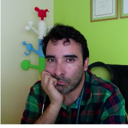 Pediatra y Neurólogo Infantil en Hospital Provincial del Huasco (HPH), Presidente del Capítulo Médico del HPH