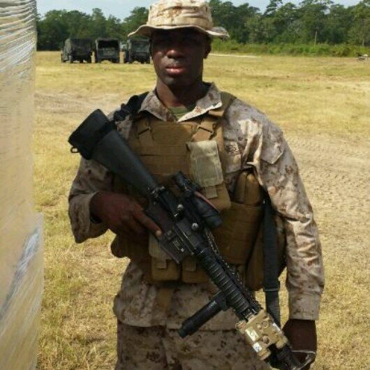 God & Family 1st ,@MARINES  @MILITARY ︻╦̴╦═─,    Don't Limit Your Challenges, Challenge Your Limits